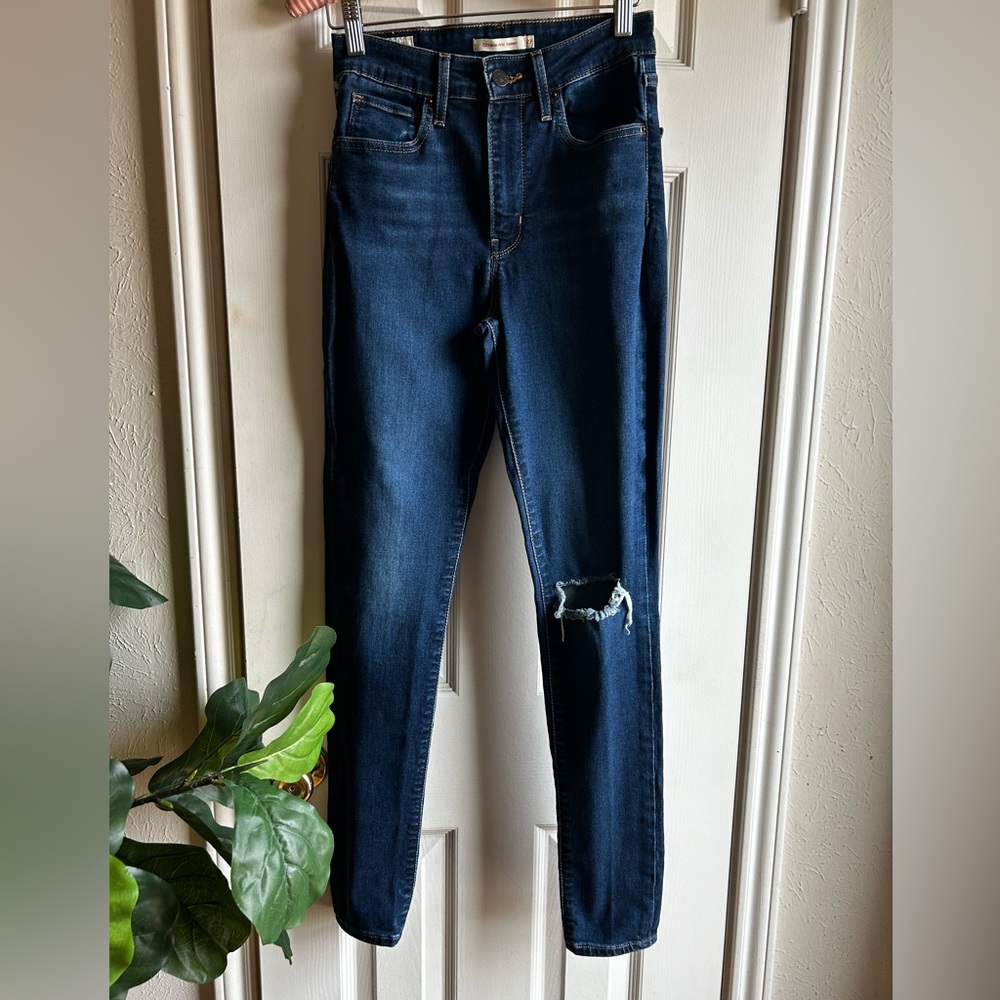 721 Levi’s High Rise Skinny Premium Denim Jeans